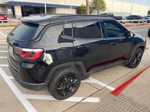 Used 2020 Jeep Compass Latitude image 5