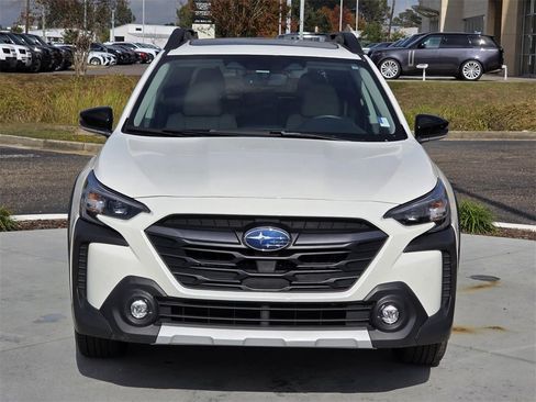 Used 2023 Subaru Outback Limited image 2