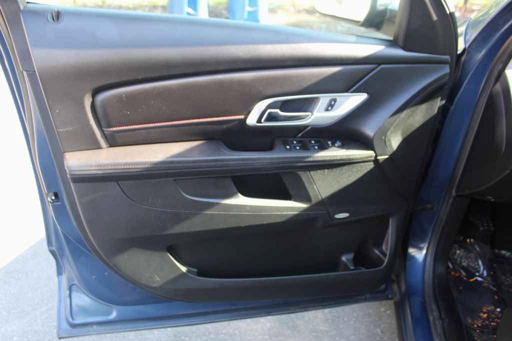 Used 2017 GMC Terrain SLT w/ Open Road Package AWD/4WD image 11