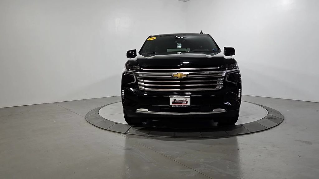Used 2024 Chevrolet Tahoe High Country AWD/4WD image 9