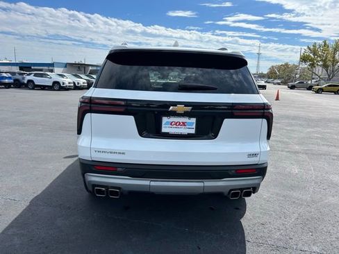 Certified 2025 Chevrolet Traverse LT image 5