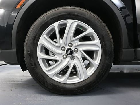 Used 2024 Lincoln Corsair AWD image 16