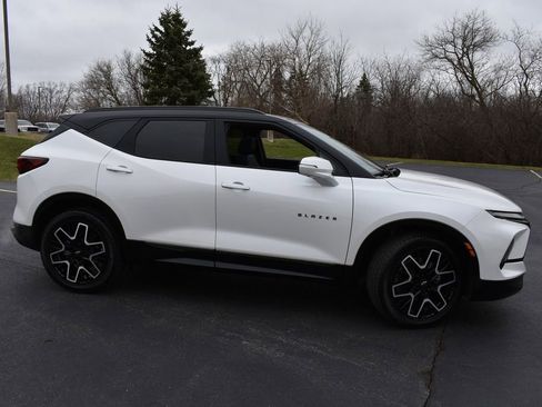 Used 2023 Chevrolet Blazer RS w/ Driver Confidence II Package image 4