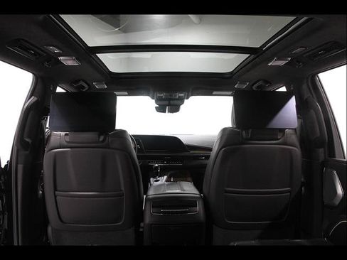 Used 2022 Cadillac Escalade Sport Platinum AWD/4WD image 23
