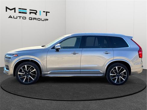 Used 2023 Volvo XC90 B5 Plus Bright image 5