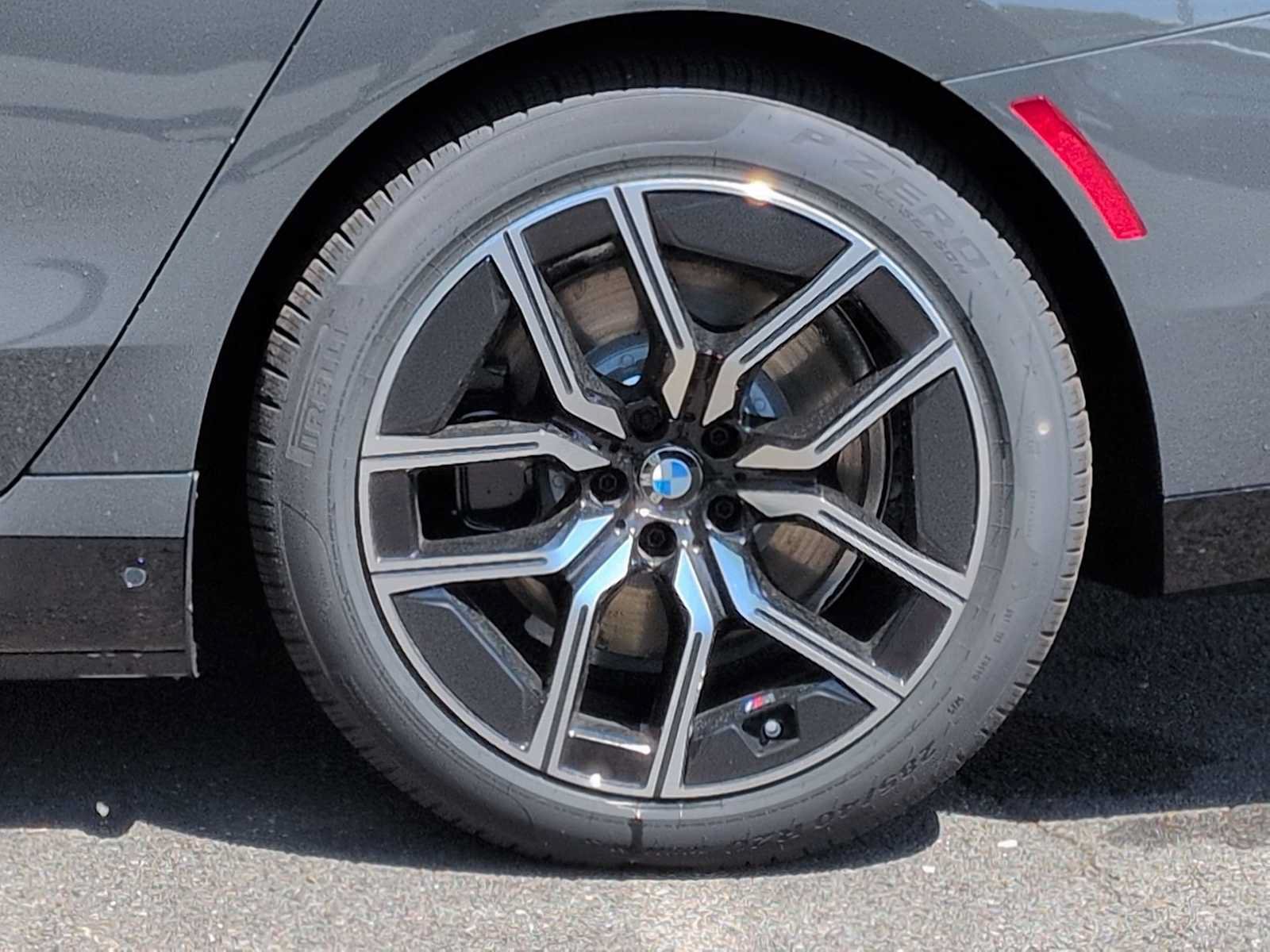 Used 2026 BMW i7 xDrive60 w/ Executive Package AWD/4WD image 14