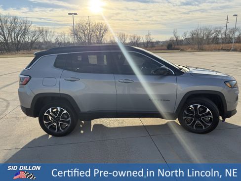 Used 2023 Jeep Compass Limited image 3