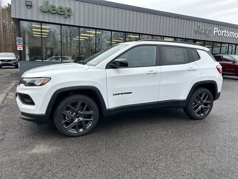 New 2026 Jeep Compass Latitude image 11