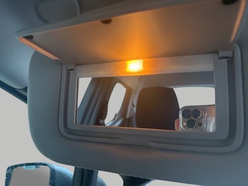 Used 2019 Nissan Leaf SV w/ SV Technology Package image 44