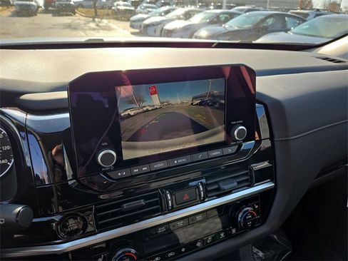 New 2025 Nissan Pathfinder SV w/ Black Appearance Package image 25