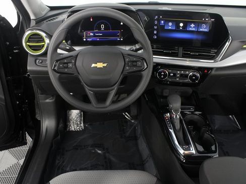 New 2026 Chevrolet Trax LT image 11