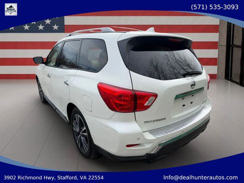 Used 2020 Nissan Pathfinder Platinum FWD image 10