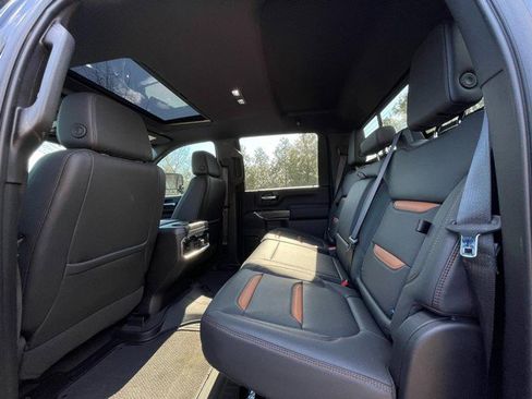 Used 2022 GMC Sierra 3500 AT4 w/ AT4 Premium Plus Package image 4