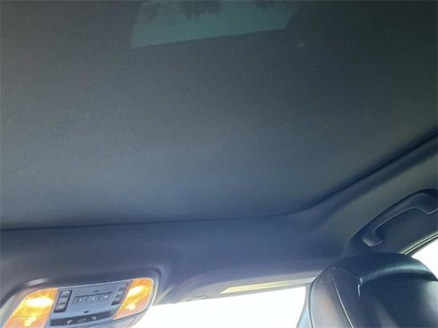 Used 2016 Jeep Grand Cherokee Overland image 13