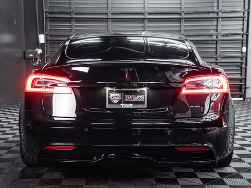 Used 2021 Tesla Model S Plaid image 19