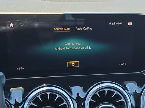 Used 2021 Mercedes-Benz GLA 250 4MATIC image 21