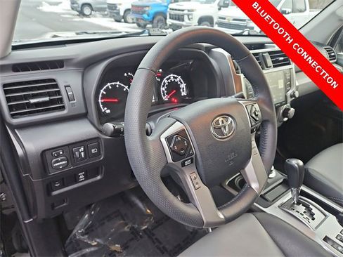 Used 2021 Toyota 4Runner SR5 Premium image 10