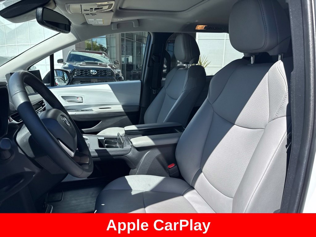 Certified 2026 Toyota Sienna XLE FWD image 13