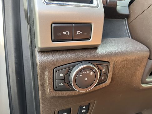Used 2018 Ford F250 King Ranch w/ King Ranch Ultimate Package AWD/4WD image 20