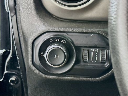 Used 2019 Jeep Wrangler Sport image 10