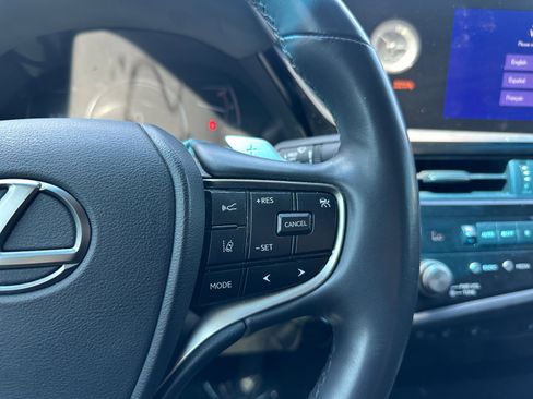 Used 2023 Lexus ES 300h w/ Premium Package FWD image 20