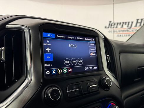 Used 2021 Chevrolet Silverado 1500 LT Trail Boss w/ Convenience Package II AWD/4WD image 19
