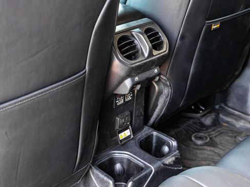 Used 2021 Jeep Gladiator Sport AWD/4WD image 19