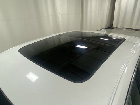 Used 2025 Volvo S90 T8 Ultra w/ Lounge Package image 6