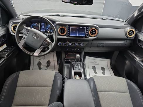 Used 2020 Toyota Tacoma TRD Off-Road image 21