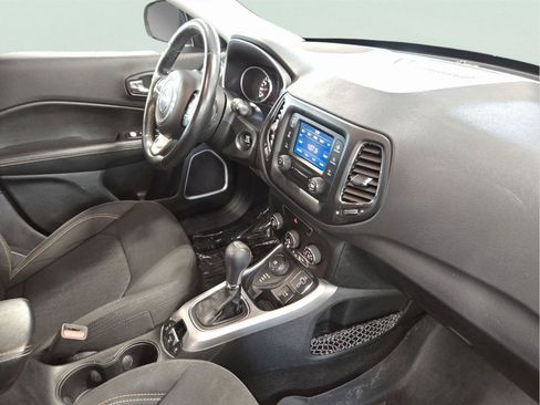 Used 2018 Jeep Compass Sport w/ Cold Weather Group AWD/4WD image 51