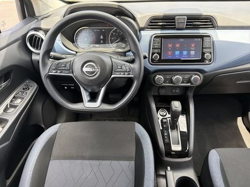 Used 2025 Nissan Versa SV FWD image 23