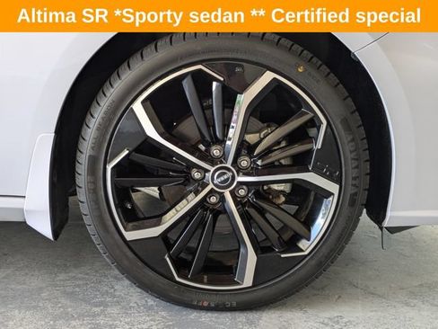 Certified 2023 Nissan Altima 2.5 SR FWD image 11