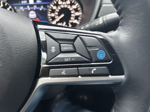Used 2023 Nissan Altima 2.5 SL AWD/4WD image 21
