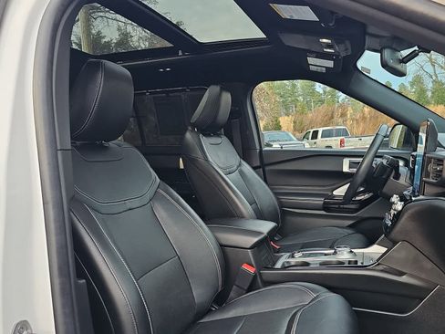 Used 2022 Ford Explorer ST w/ Equipment Group 401A image 22