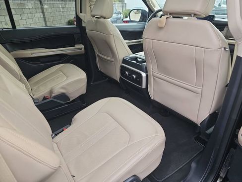 Used 2024 Ford Expedition Max Limited image 11