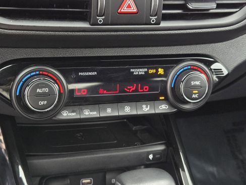 Used 2024 Kia Forte GT-Line w/ GT-Line Premium Package image 11