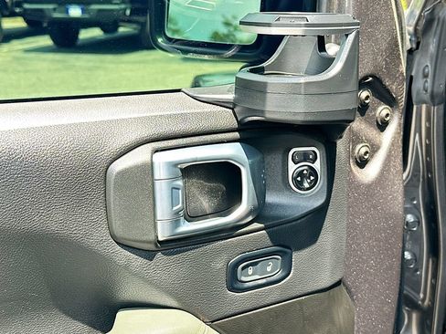 Used 2024 Jeep Gladiator Mojave AWD/4WD image 21