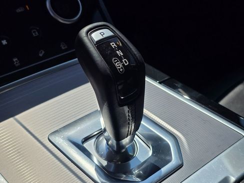 Used 2020 Land Rover Range Rover Evoque S image 11