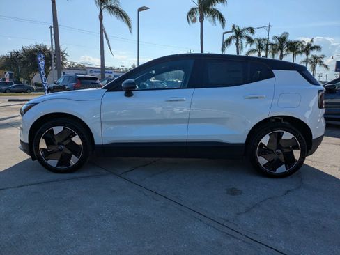 New 2025 Volvo EX30 Ultra w/ Protection Package Premier image 7