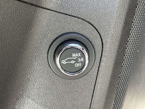 Used 2023 GMC Acadia SLE w/ Driver Convenience Package image 20