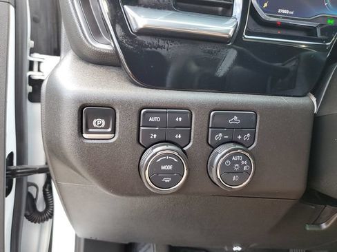 Used 2025 Chevrolet Silverado 3500 LT AWD/4WD image 31