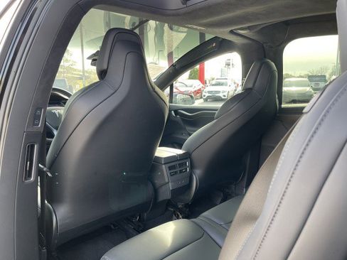 Used 2018 Tesla Model X 100D image 39