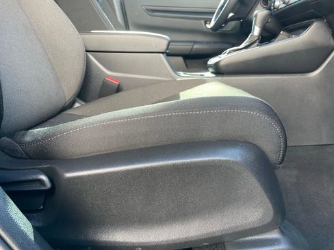 Certified 2025 Honda CR-V LX image 31