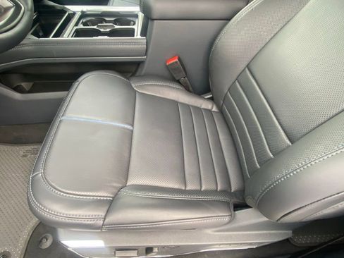 New 2026 Ford F250 Platinum image 22