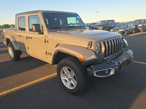 Used 2023 Jeep Gladiator Sport AWD/4WD image 1