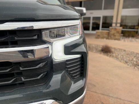 Used 2025 Chevrolet Silverado 1500 LT AWD/4WD image 13