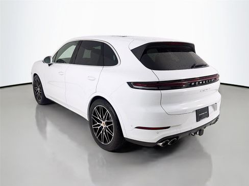 New 2026 Porsche Cayenne S image 3