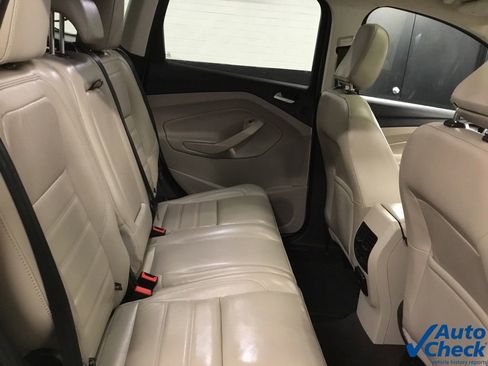 Used 2019 Ford Escape Titanium image 33