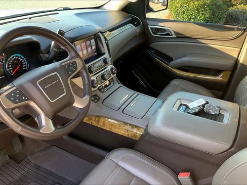 Used 2017 GMC Yukon Denali w/ Open Road Package AWD/4WD image 16