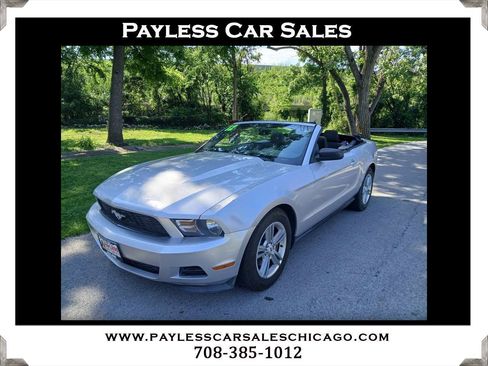 Used 2012 Ford Mustang Convertible RWD image 1